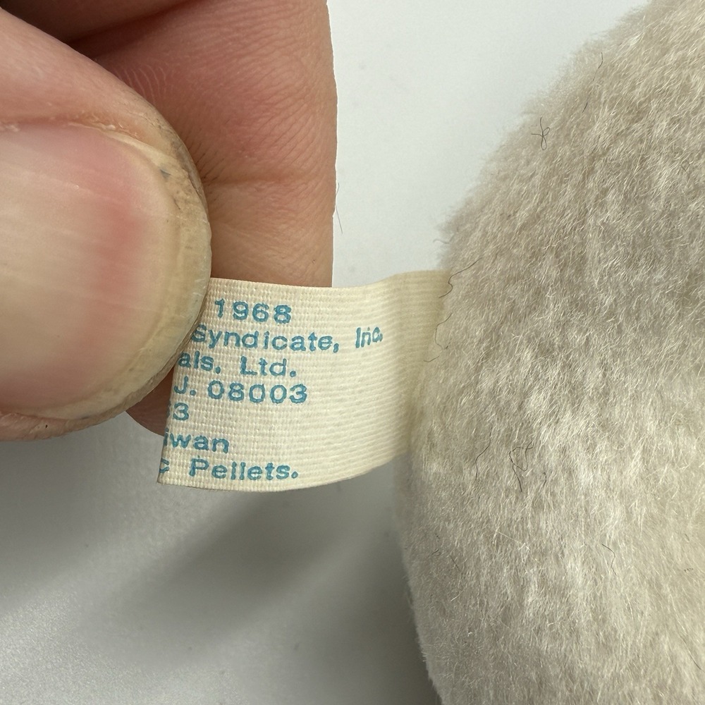 Vintage 1958 Snoopy Plush Bean Bag Butterfly Originals Taiwan Peanuts NWT - Picture 6 of 7